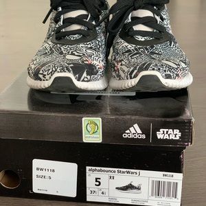 Adidas Alphabounce Star Wars / Size 5 (Kids)